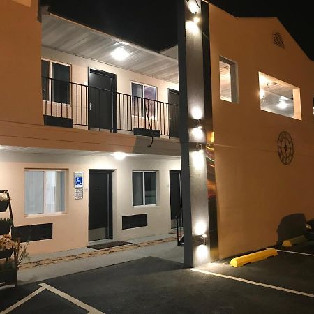 Motel The Carasaljo Lakewood Esterno foto