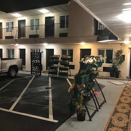Motel The Carasaljo Lakewood Esterno foto