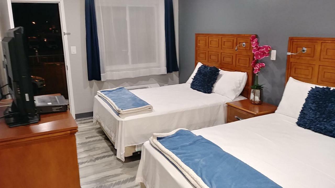 Motel The Carasaljo Lakewood Esterno foto