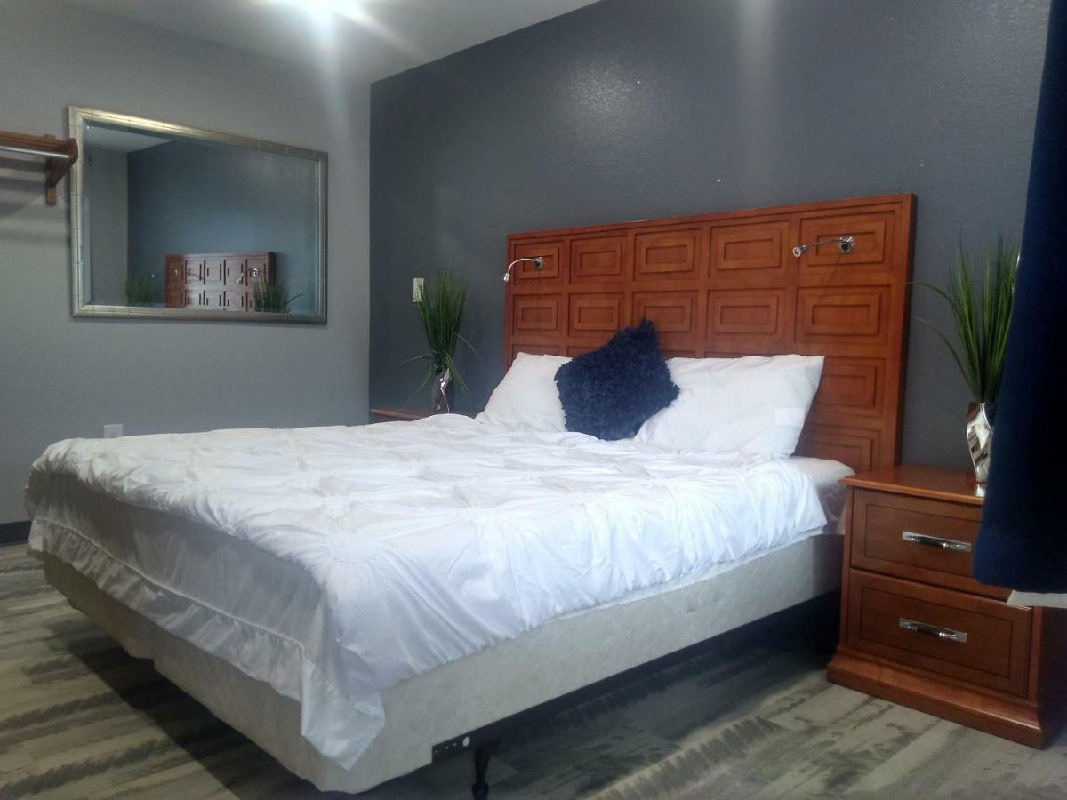 Motel The Carasaljo Lakewood Esterno foto