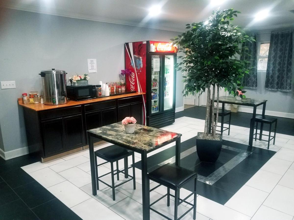 Motel The Carasaljo Lakewood Esterno foto